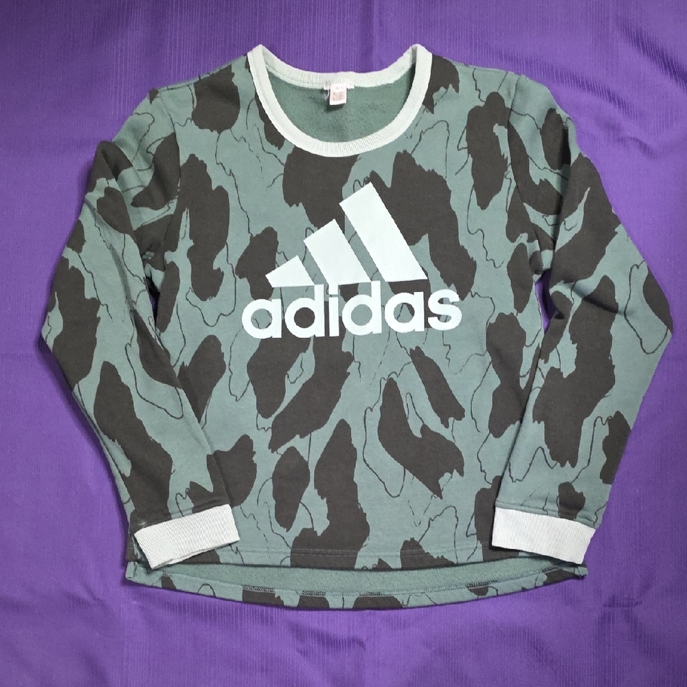 Adidas Juniors Camo Sweatshirt in Green and Black